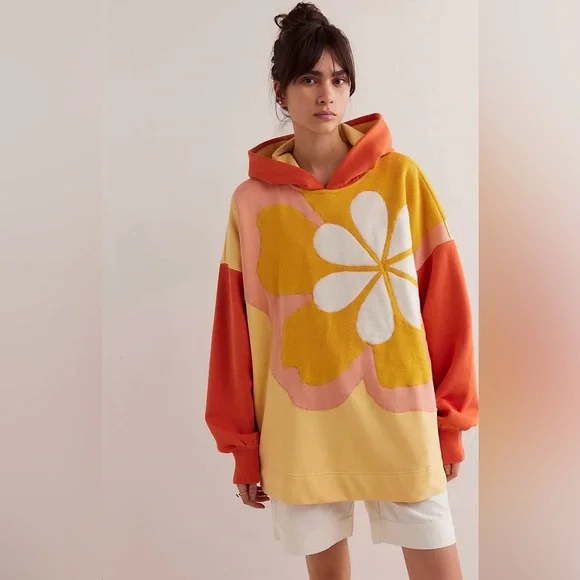▪️NWT Free People Clover Sweatshirt in Orange Combo